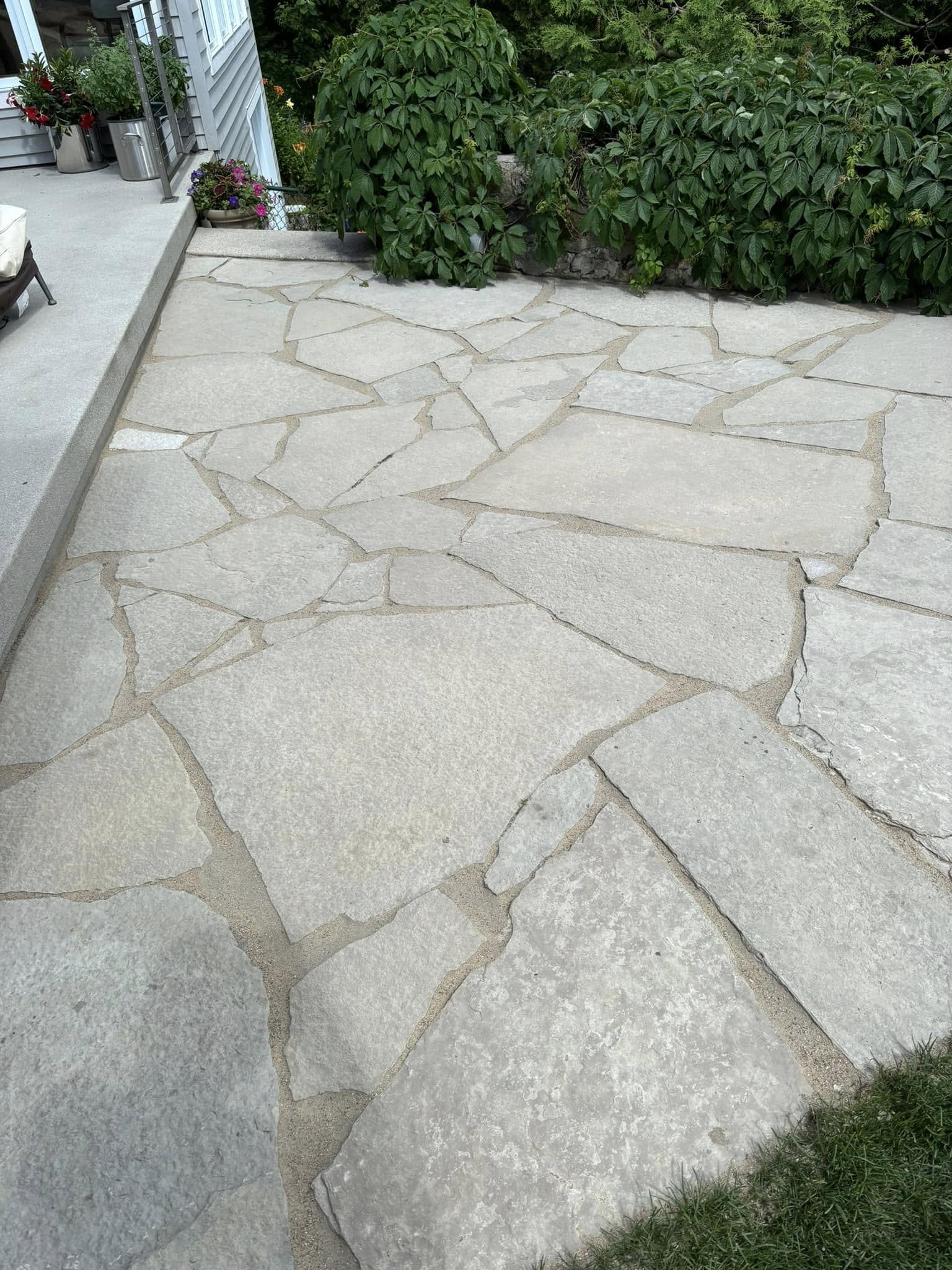 Paver patio with clean joint lines