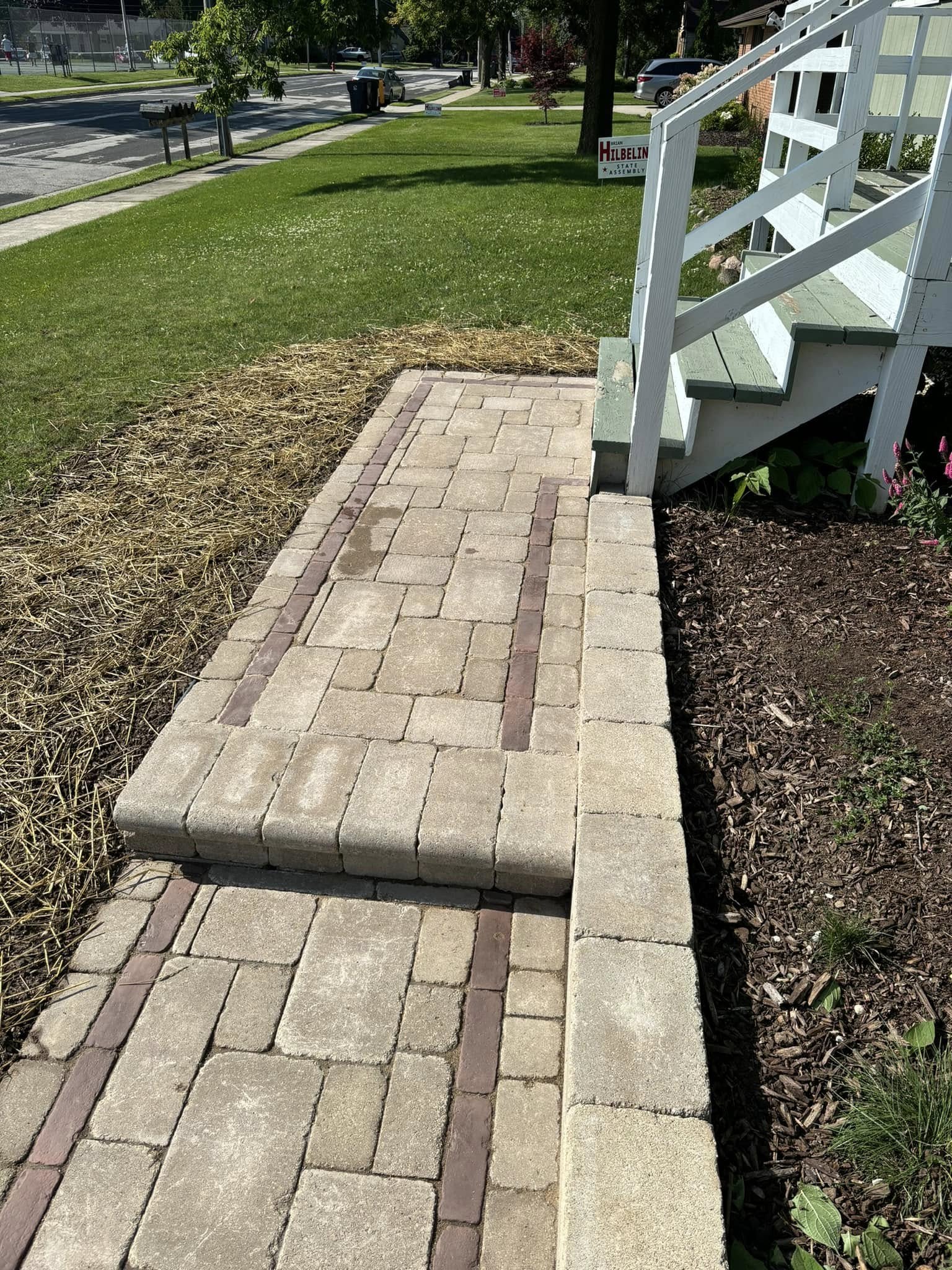 Outdoor paver patio living space