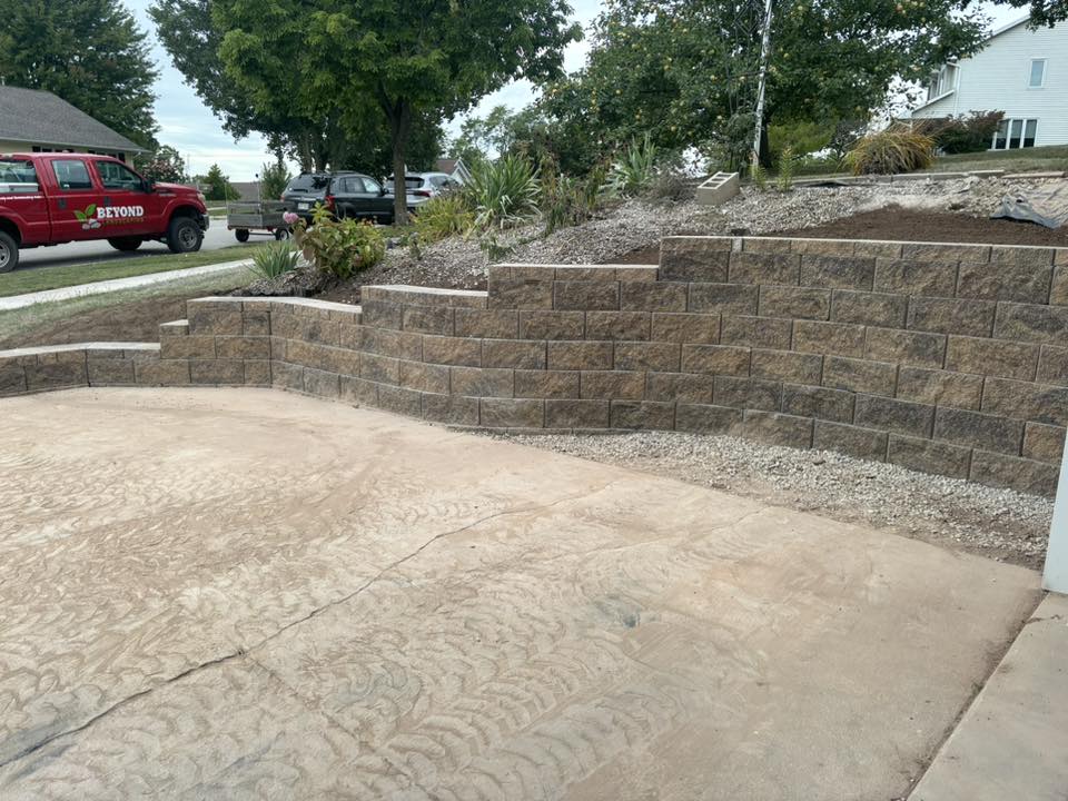 Retaining wall with tiered garden beds