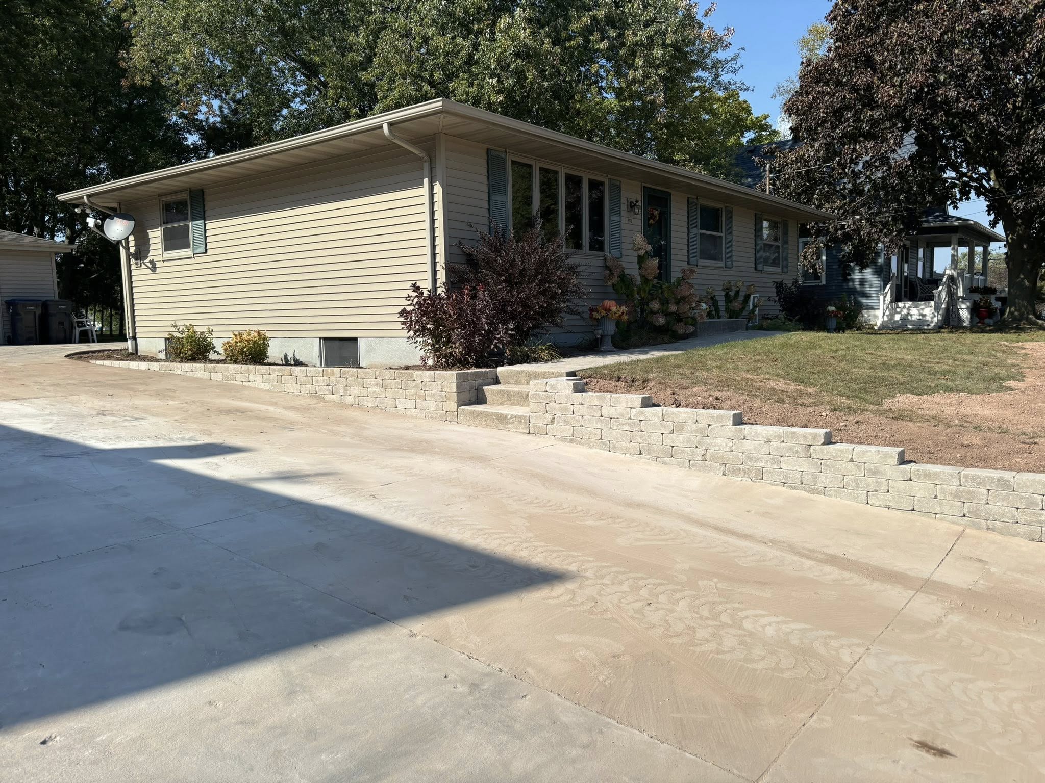 Professional retaining wall construction in Sheboygan Falls, WI